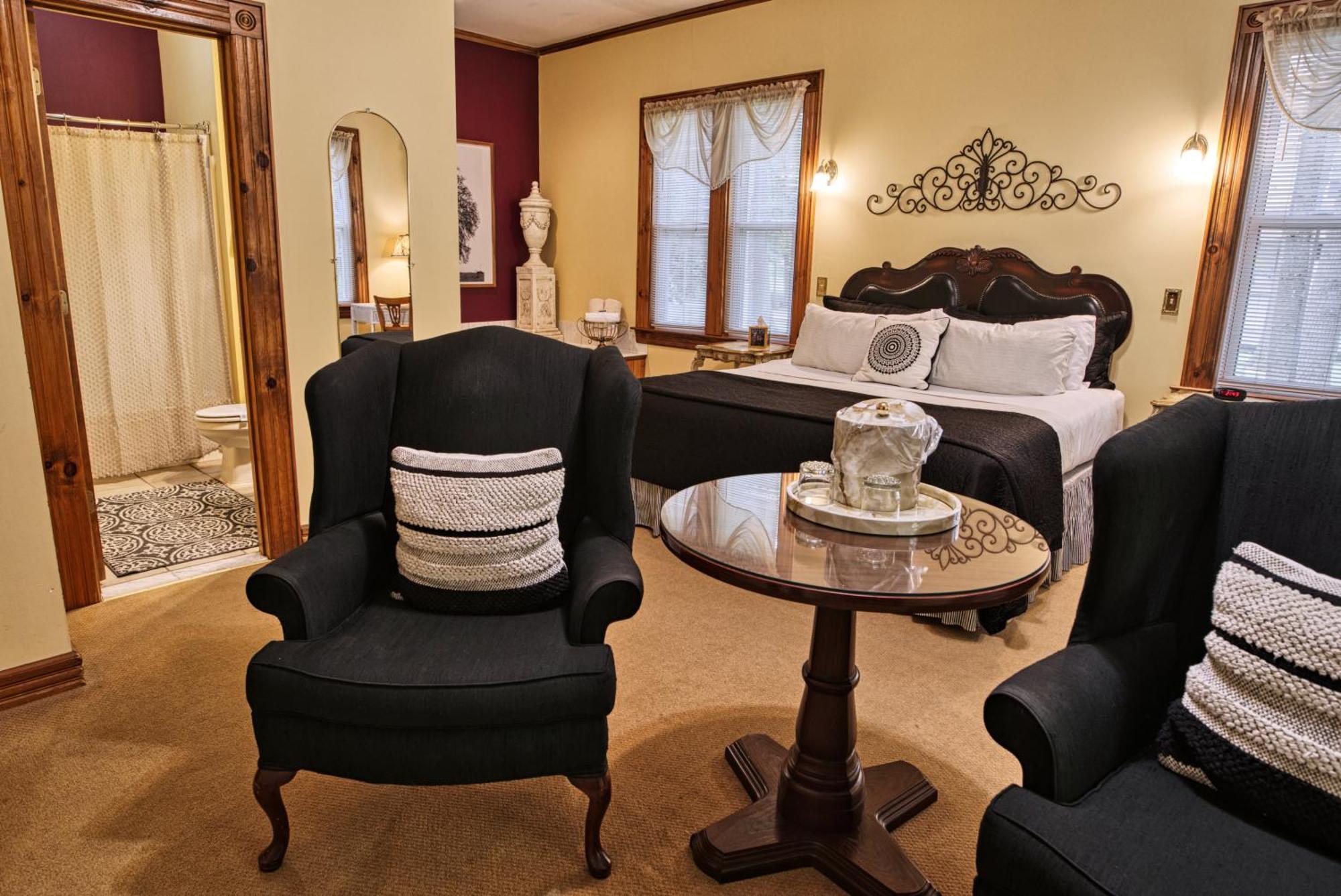 Rockwell Falls Inn And Wine Bar Lake Luzerne Zimmer foto