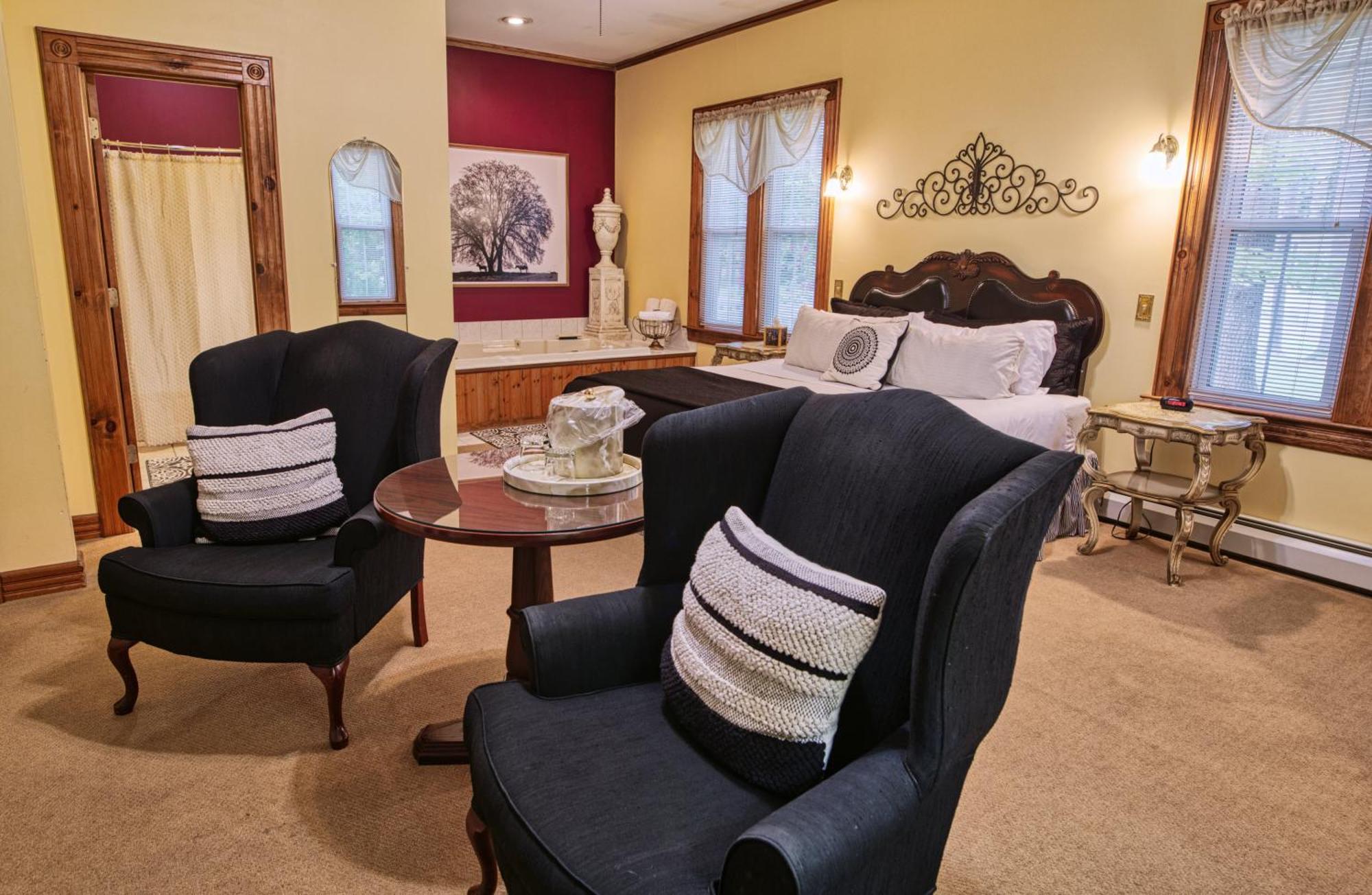 Rockwell Falls Inn And Wine Bar Lake Luzerne Zimmer foto
