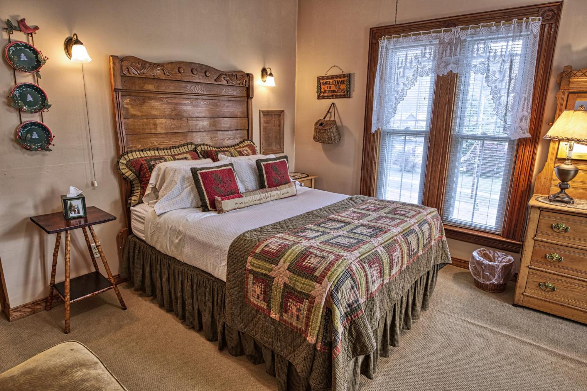 Rockwell Falls Inn And Wine Bar Lake Luzerne Exterior foto